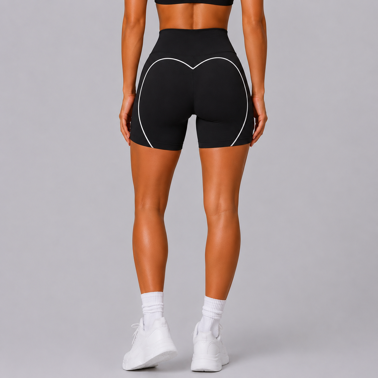 Contour Heart Short